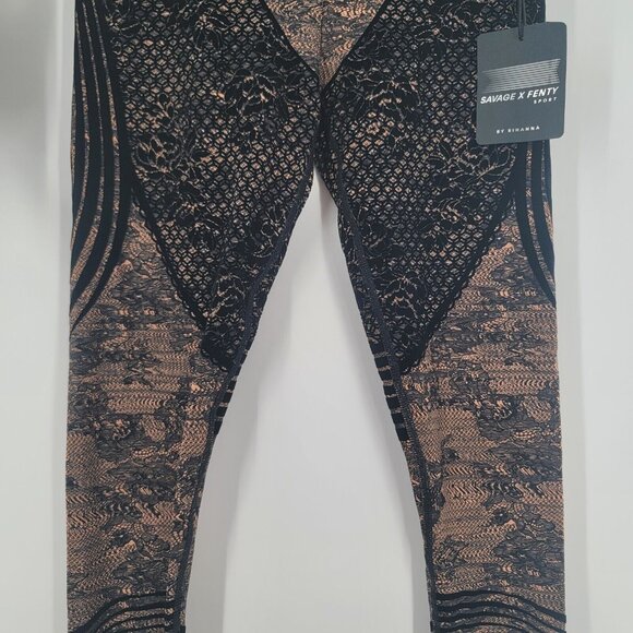 NEW Savage x Fenty Special FX Top and High-Waist Legging Size Medium - Picture 5 of 9